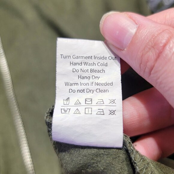 Hard Rock Cafe Velvet Bomber Jacket | Size: Small - Picture 13 of 13